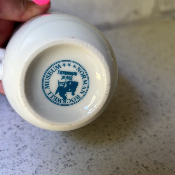 Vintage Collectible Norman Rockwell Gold Trim Cup/Mug 1982 “The Toymaker” - Picture 5 of 5